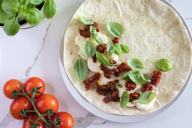 Wrap Caprese (feito com 4 ingredientes)