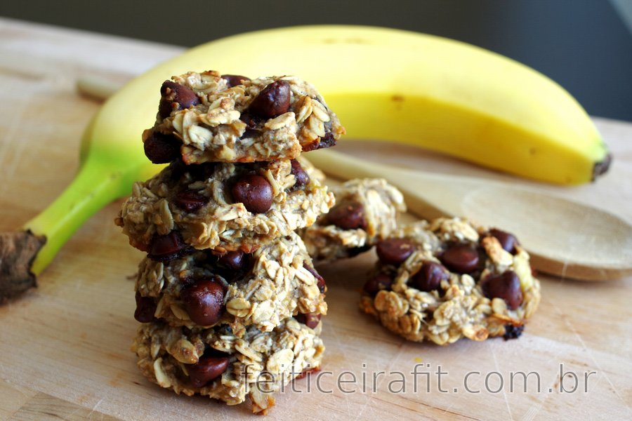 Cookie de banana e aveia com 3 ingredientes, sem trigo, açúcar ou ovos