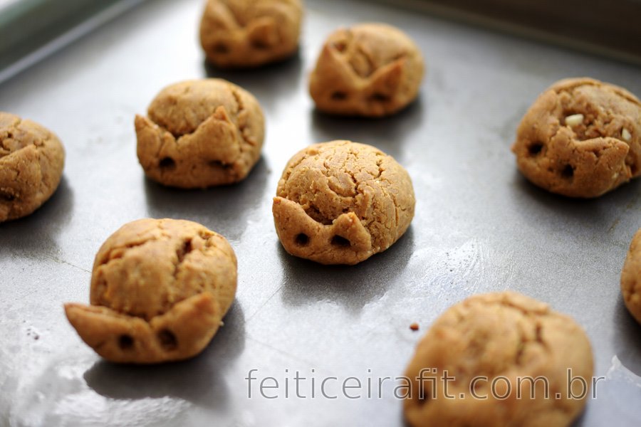 Cookies de amendoim com 3 ingredientes (sem glúten)