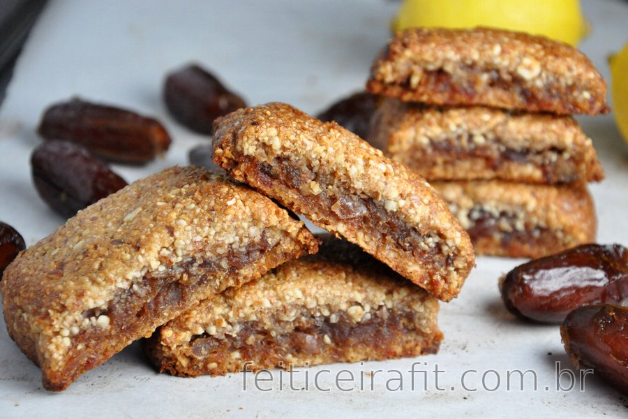 Biscoitos de amêndoa com recheio de tâmara (sem glúten) | Biscoitos de amêndoa com recheio de tâmara (sem glúten) |
