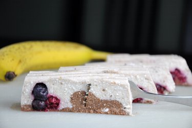 Torta de banana e queijo quark crudívora (sem glúten)