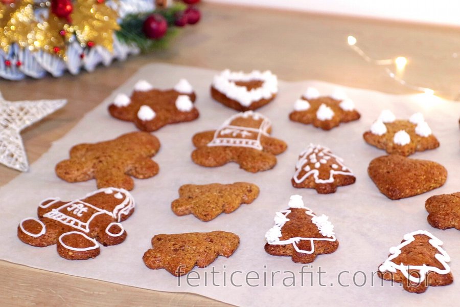 Biscoitos de gengibre proteicos sem glúten Biscoitos de gengibre proteicos sem glúten