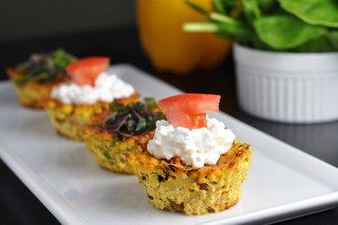 Muffins de tofu saudáveis (salgados, sem glúten e sem ovos)