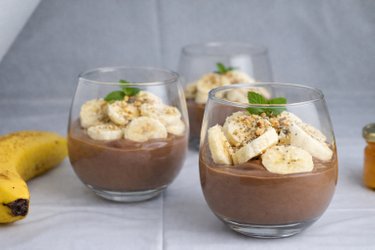 Pudim de banana e chocolate saudável