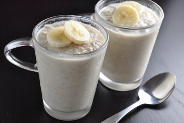 Pudim de banana e coco sem glúten e sem açúcar