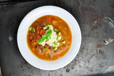 Sopa de feijão com batata-doce