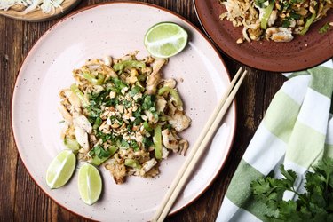 Pad thai de frango fácil