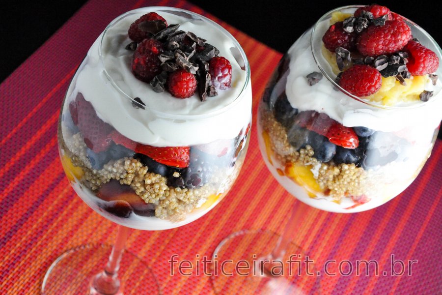 Parfaits de quinoa saudáveis